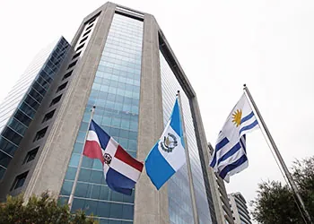 Confiabilidad con representación internacional